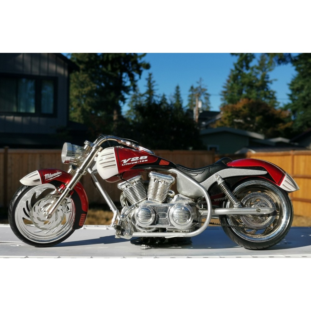 1/6 Diecast Replica Iron Legends Arlen Ness Motorcycle limited Milwaukee V28